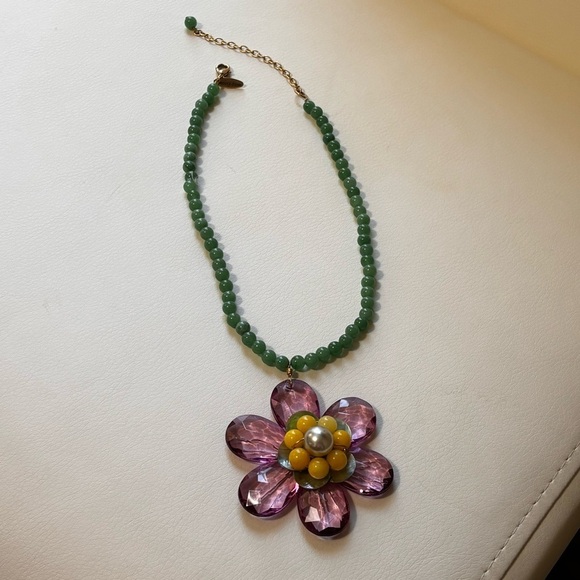 Vintage Lenora Dame acrylic and natural stone large flower pendant necklace - Picture 6 of 10